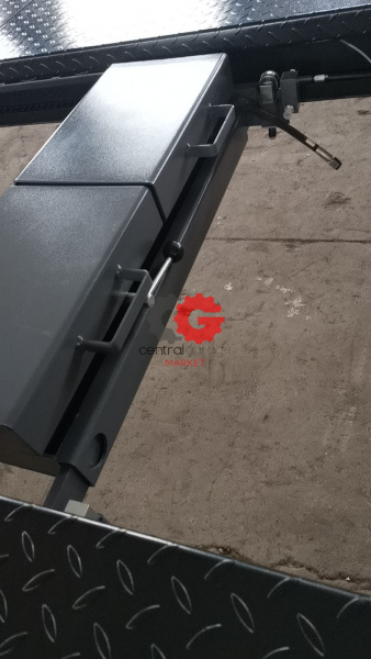 KraftWell KRW4WB Подъемник четырехстоечный г/п 4000 кг. платформы для сход-развала. С траверсой