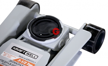 KraftWell KRWFJ3.5 Домкрат подкатной гидравлический, низкопрофильный г/п 3500 кг. с педалью